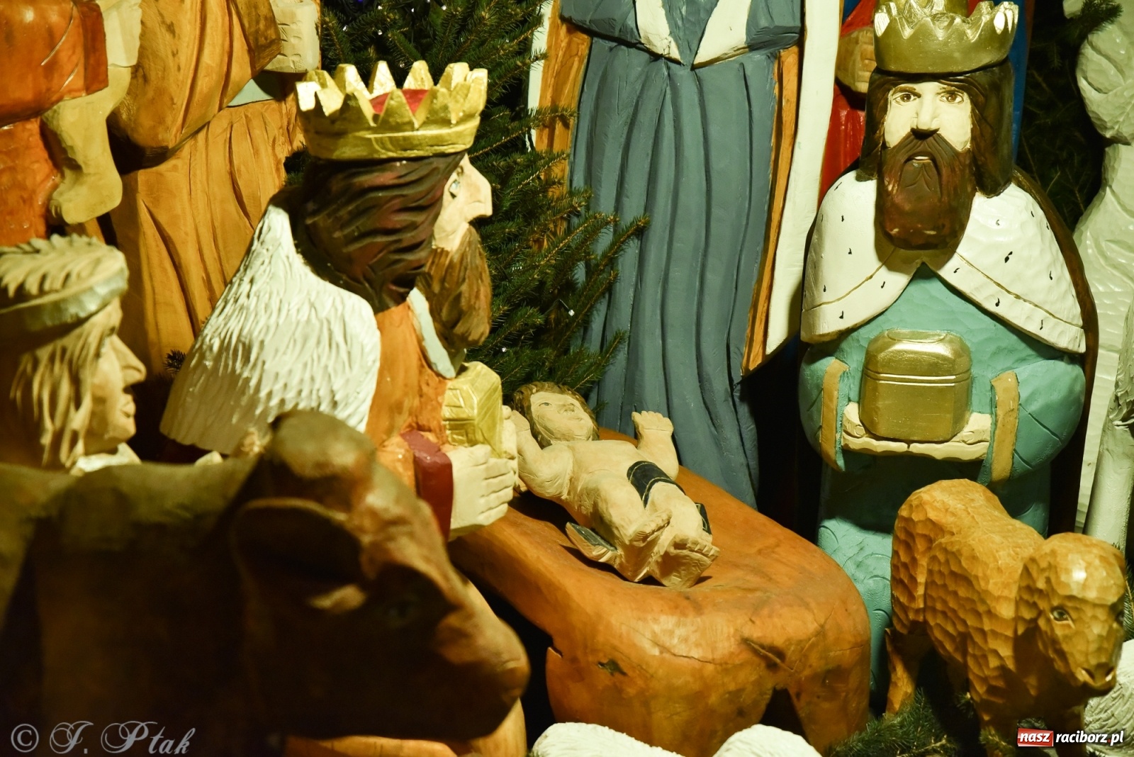 Zdjęcie w galerii na portalu naszraciborz.pl: Świąteczne kolędowanie na raciborskim Rynku [FOTO i WIDEO] wiadomości z regionu