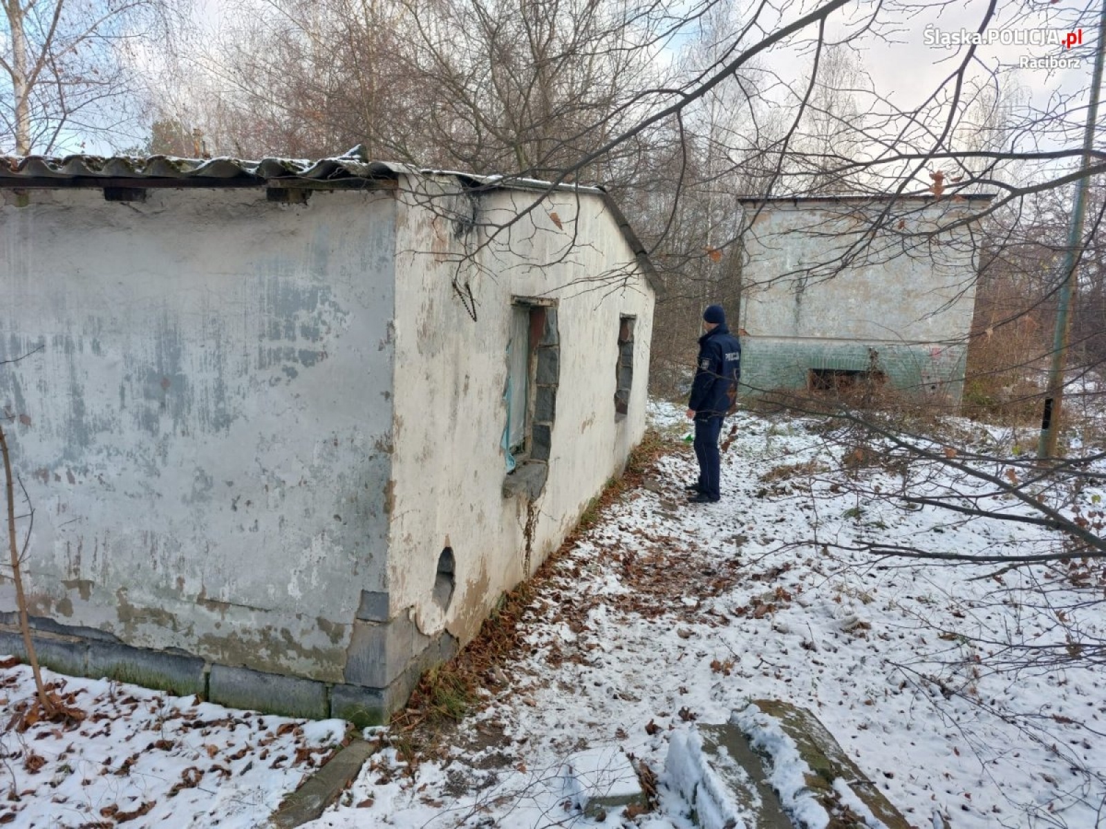 Zdjęcie w galerii na portalu naszraciborz.pl: Raciborscy dzielnicowi wyruszyli na kontrole pustostanów wiadomości z regionu