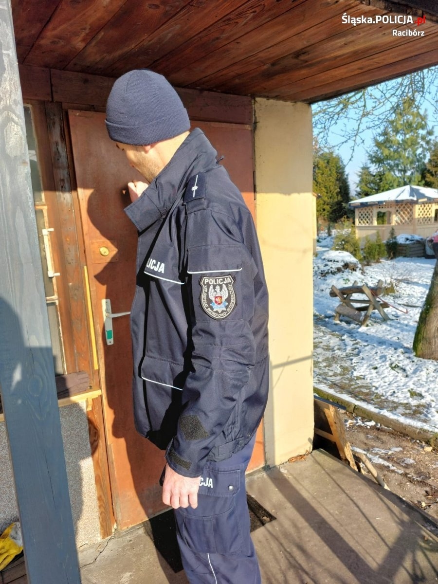 Zdjęcie w galerii na portalu naszraciborz.pl: Raciborscy dzielnicowi wyruszyli na kontrole pustostanów wiadomości z regionu