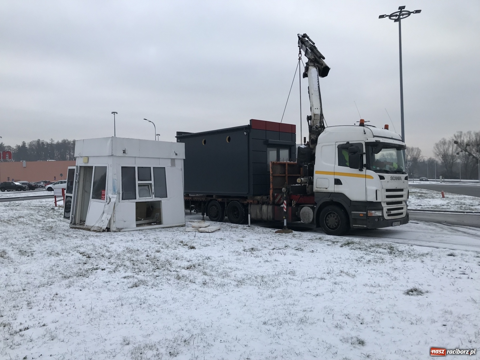 Zdjęcie w galerii na portalu naszraciborz.pl: Auchan Racibórz - operacja punkt kasowy [FOTO] wiadomości z regionu