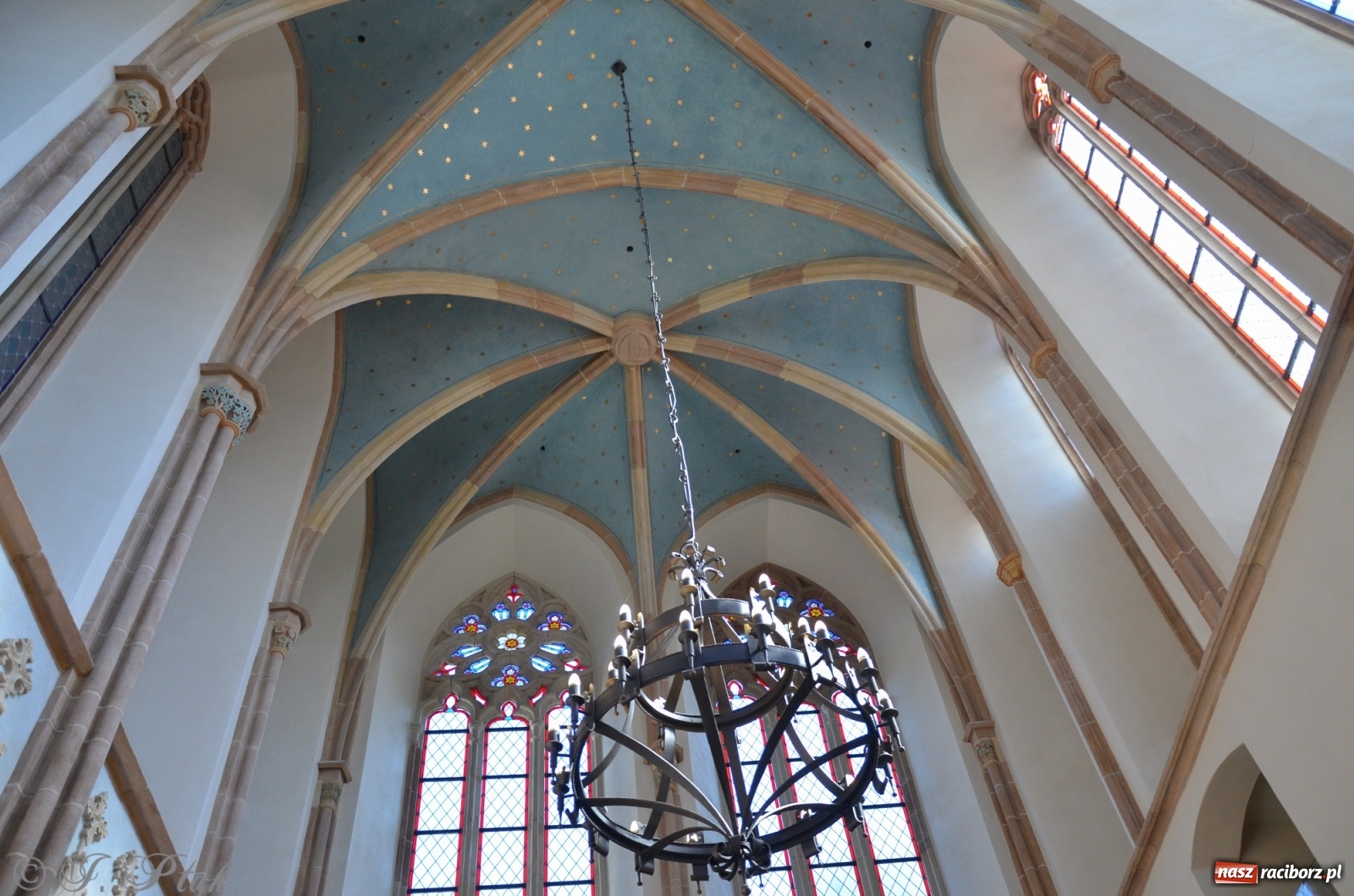 Zdjęcie w galerii na portalu naszraciborz.pl: Wspomnienie liturgiczne św. Tomasza Becketa, patrona raciborskiej kaplicy zamkowej wiadomości z regionu