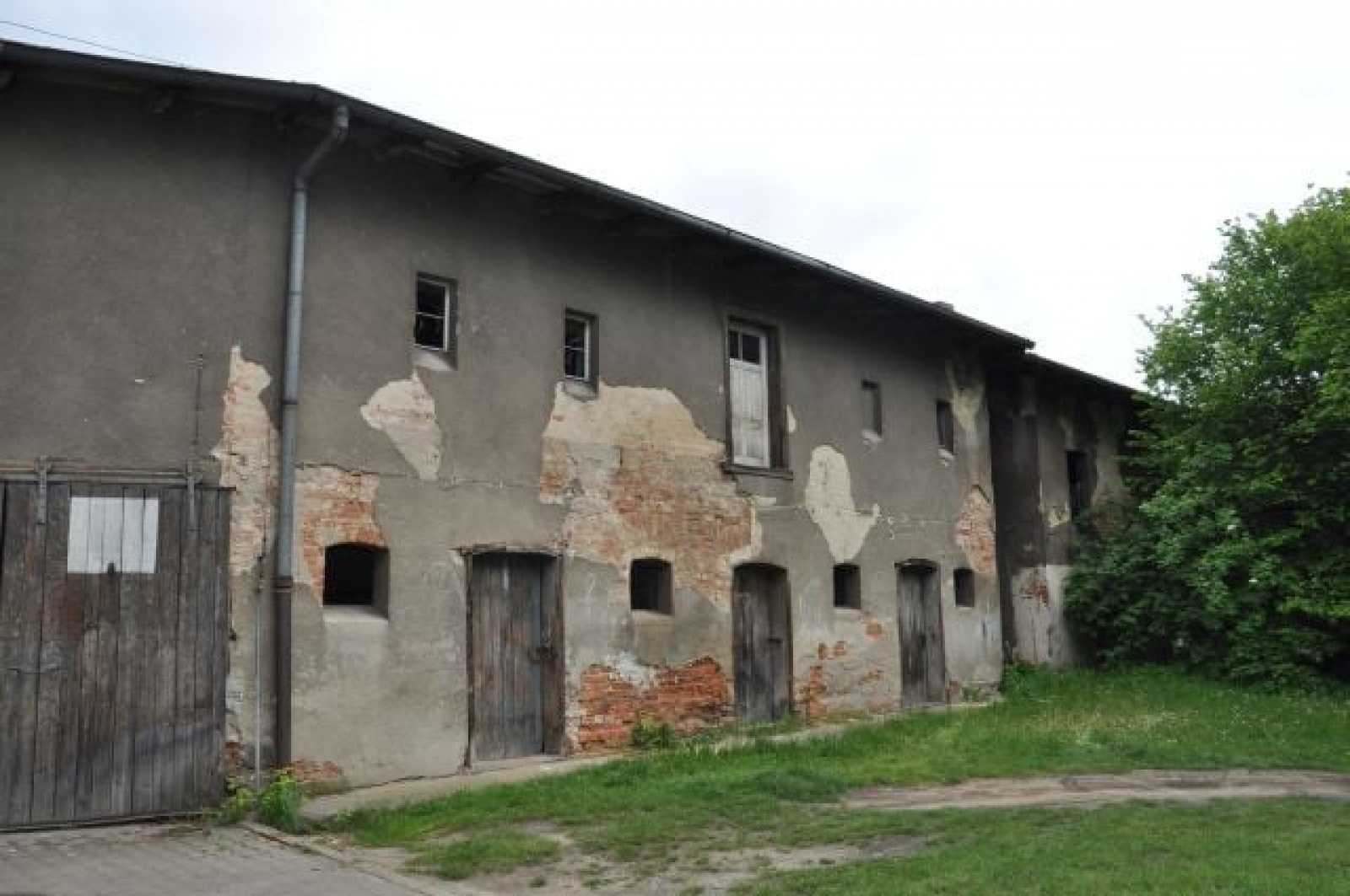 Zdjęcie w galerii na portalu naszraciborz.pl: Kuźniański magistrat kupił pocztę wiadomości z regionu