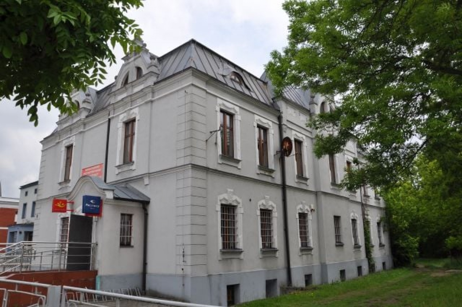 Zdjęcie w galerii na portalu naszraciborz.pl: Kuźniański magistrat kupił pocztę wiadomości z regionu