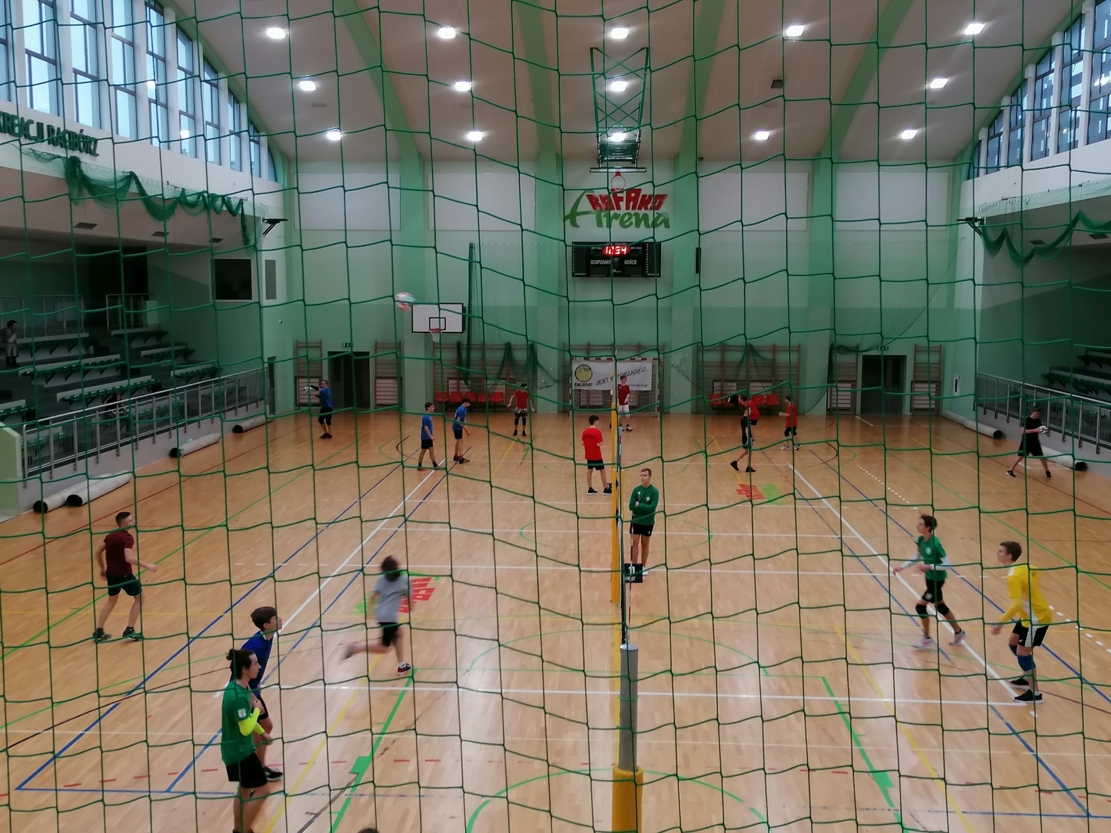 Zdjęcie w galerii na portalu naszraciborz.pl: Turniej siatkarskich dwójek w Arenie Rafako wiadomości z regionu