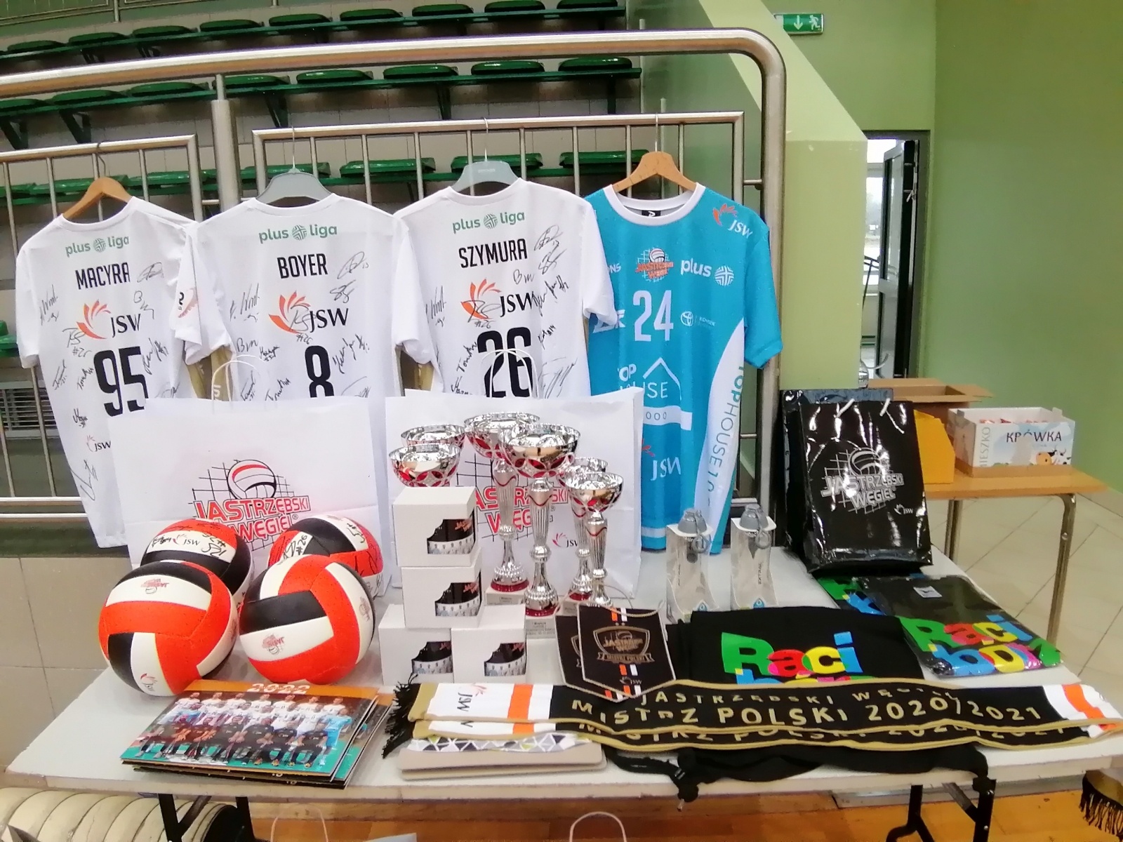 Zdjęcie w galerii na portalu naszraciborz.pl: Turniej siatkarskich dwójek w Arenie Rafako wiadomości z regionu