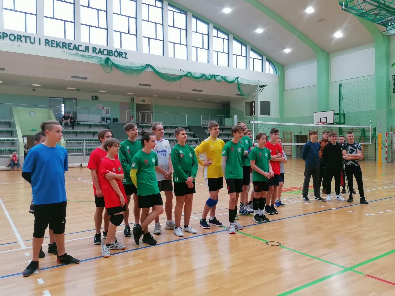 Zdjęcie w galerii na portalu naszraciborz.pl: Turniej siatkarskich dwójek w Arenie Rafako wiadomości z regionu