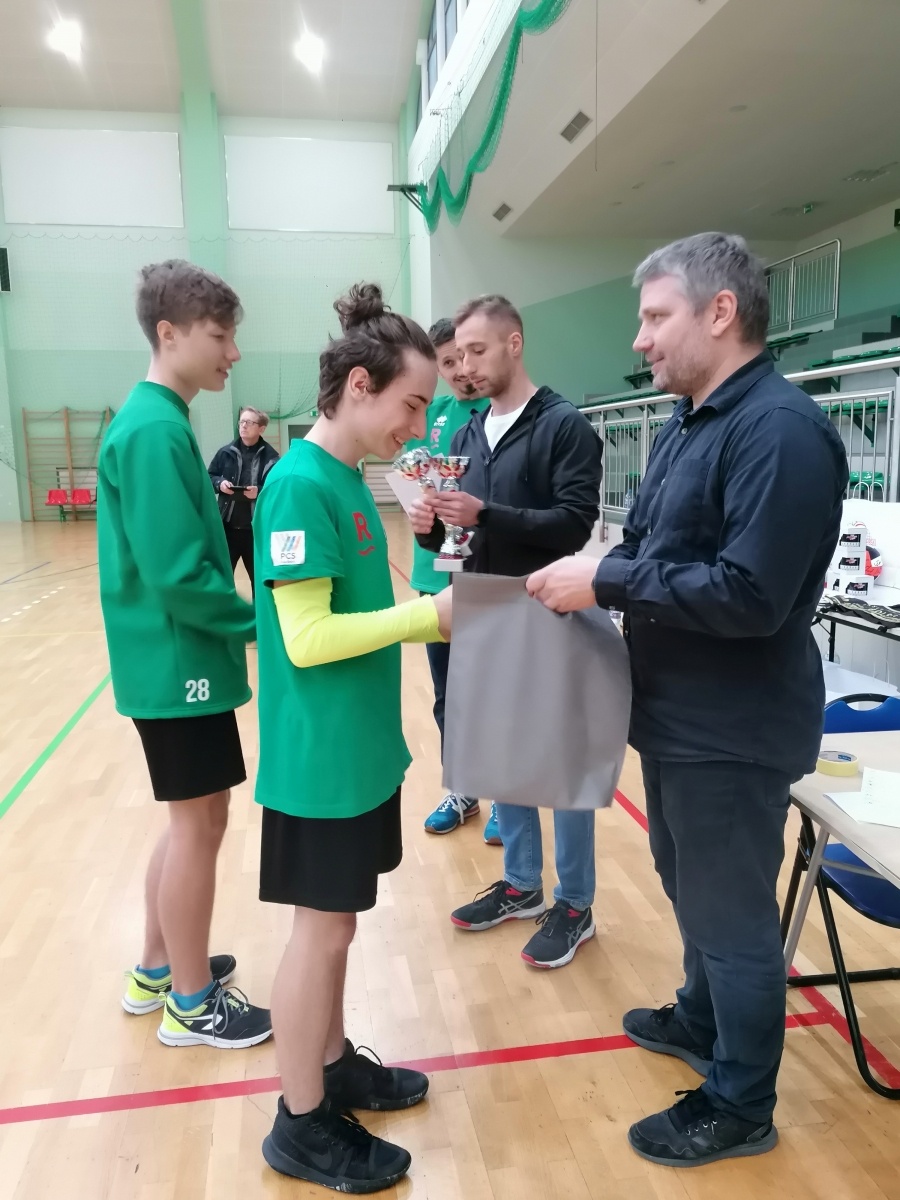 Zdjęcie w galerii na portalu naszraciborz.pl: Turniej siatkarskich dwójek w Arenie Rafako wiadomości z regionu