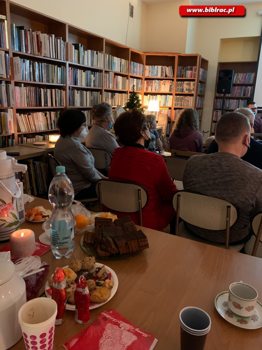Zdjęcie w galerii na portalu naszraciborz.pl: Magiczne spotkanie z kolędami w bibliotece na Ocicach wiadomości z regionu