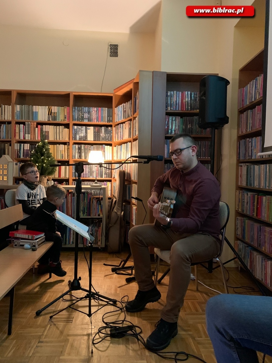 Zdjęcie w galerii na portalu naszraciborz.pl: Magiczne spotkanie z kolędami w bibliotece na Ocicach wiadomości z regionu