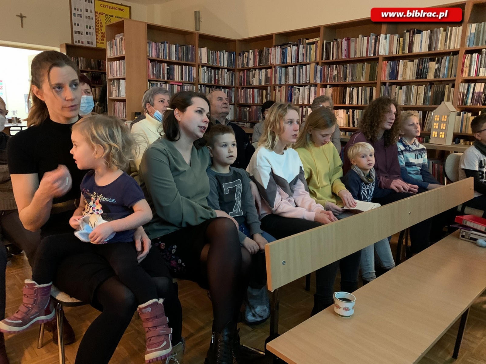 Zdjęcie w galerii na portalu naszraciborz.pl: Magiczne spotkanie z kolędami w bibliotece na Ocicach wiadomości z regionu