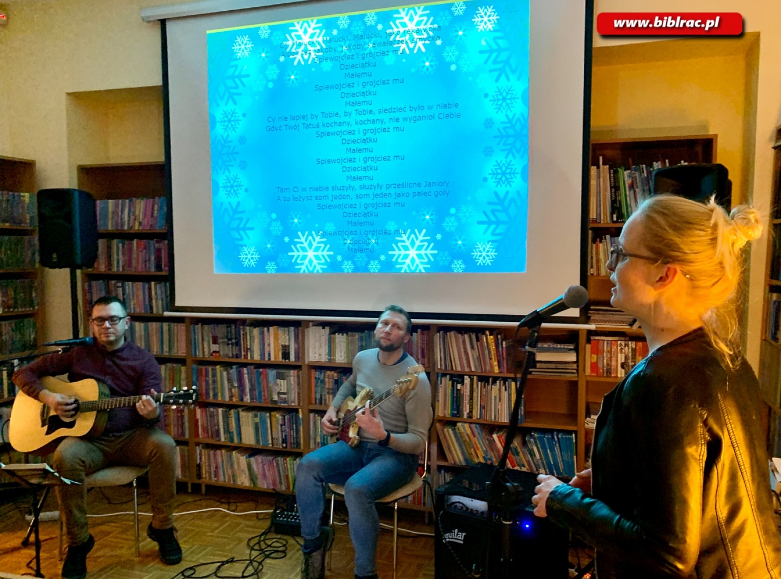 Zdjęcie w galerii na portalu naszraciborz.pl: Magiczne spotkanie z kolędami w bibliotece na Ocicach wiadomości z regionu