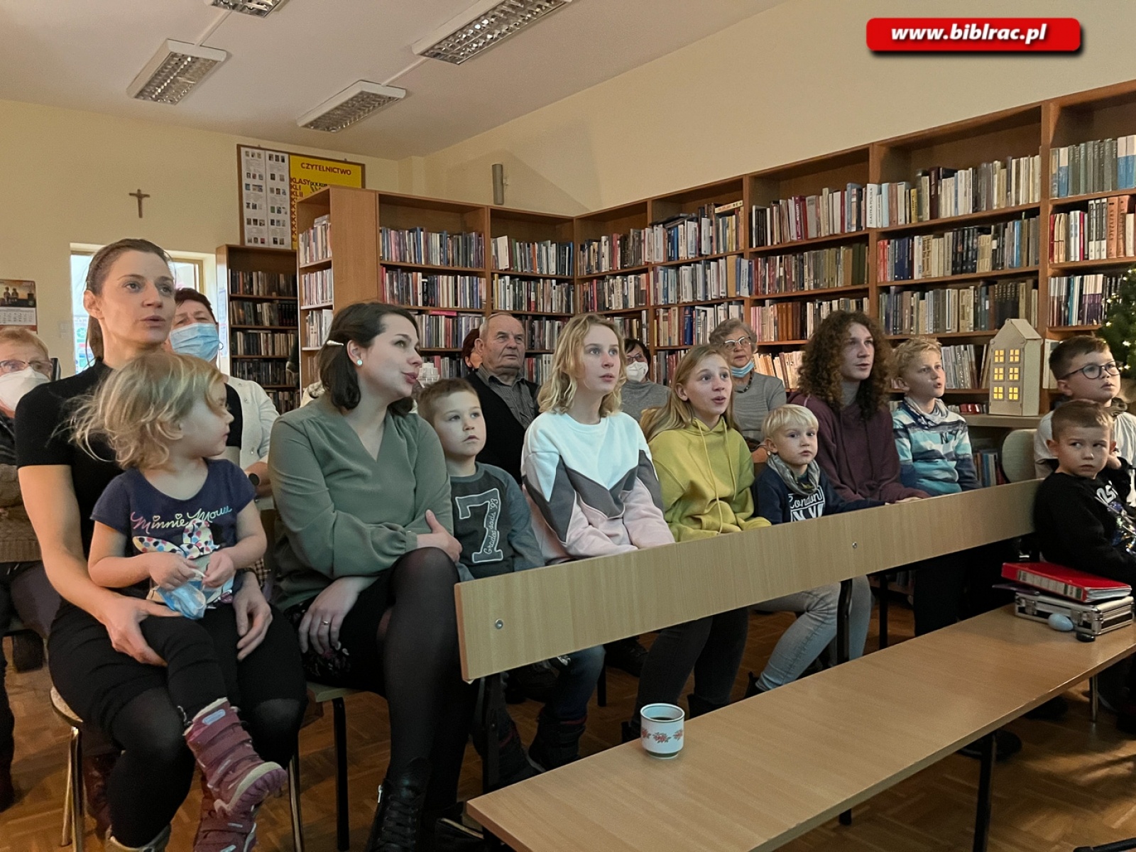 Zdjęcie w galerii na portalu naszraciborz.pl: Magiczne spotkanie z kolędami w bibliotece na Ocicach wiadomości z regionu