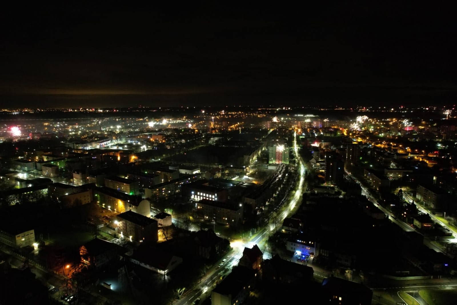 Zdjęcie w galerii na portalu naszraciborz.pl: Przywitanie nowego roku w Raciborzu okiem drona  wiadomości z regionu