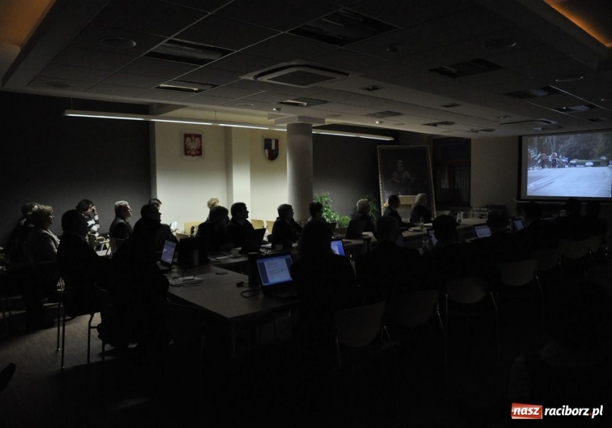 Zdjęcie w galerii na portalu naszraciborz.pl: Koniec kadencji jak w kinie wiadomości z regionu