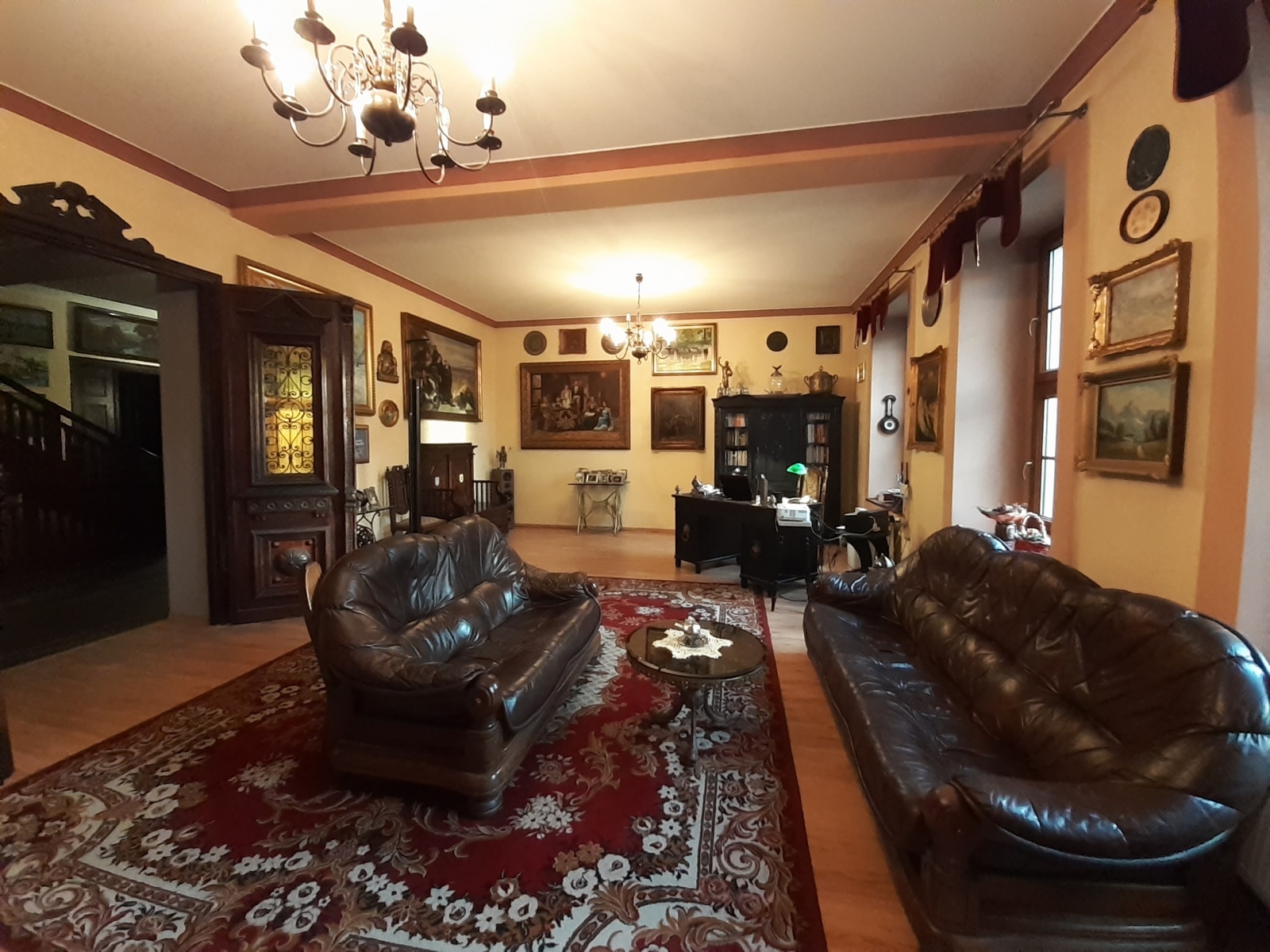 Zdjęcie w galerii na portalu naszraciborz.pl: Emocje zapisane w murach. Dawni mieszkańcy wojnowickiego pałacu wiadomości z regionu