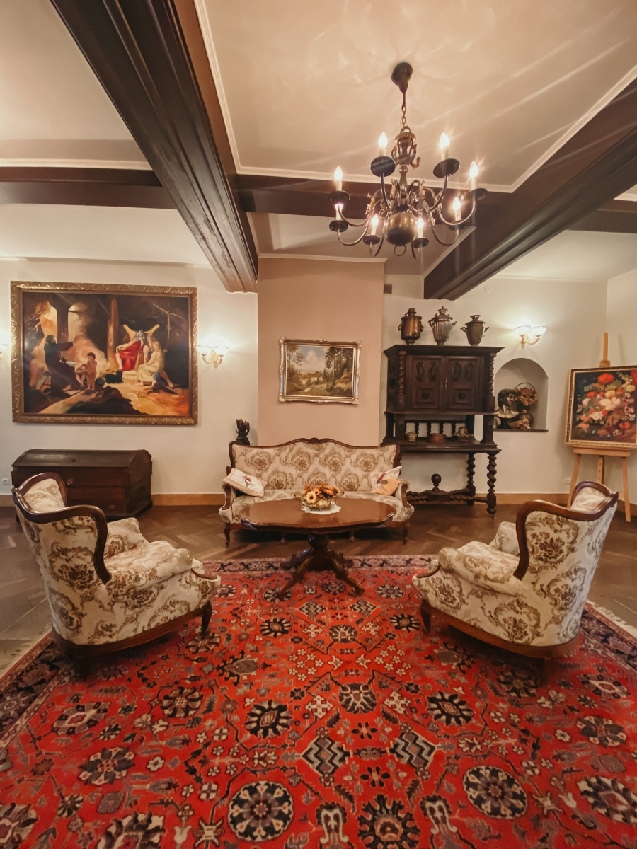 Zdjęcie w galerii na portalu naszraciborz.pl: Emocje zapisane w murach. Dawni mieszkańcy wojnowickiego pałacu wiadomości z regionu