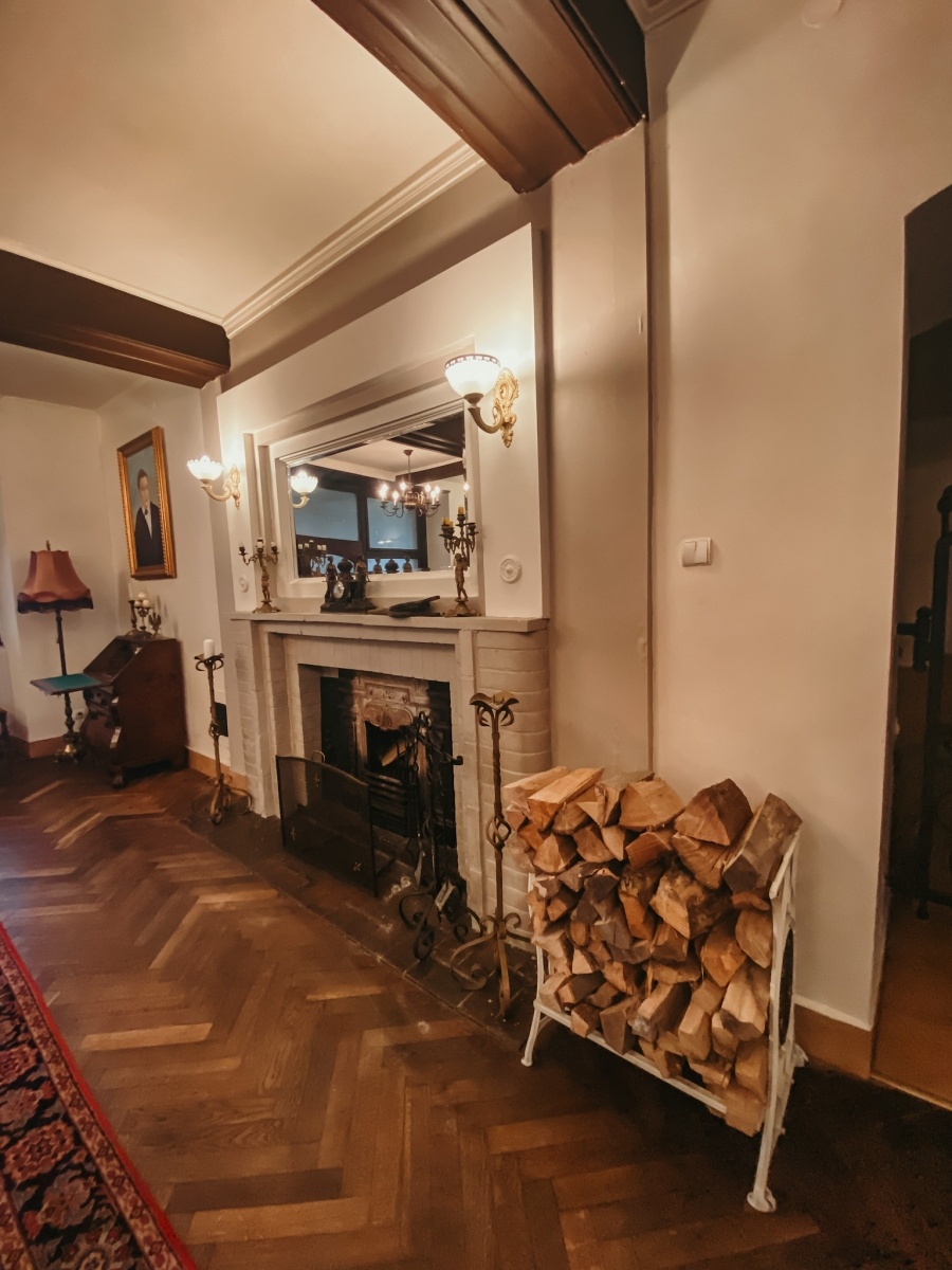 Zdjęcie w galerii na portalu naszraciborz.pl: Emocje zapisane w murach. Dawni mieszkańcy wojnowickiego pałacu wiadomości z regionu