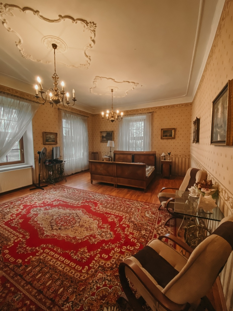 Zdjęcie w galerii na portalu naszraciborz.pl: Emocje zapisane w murach. Dawni mieszkańcy wojnowickiego pałacu wiadomości z regionu