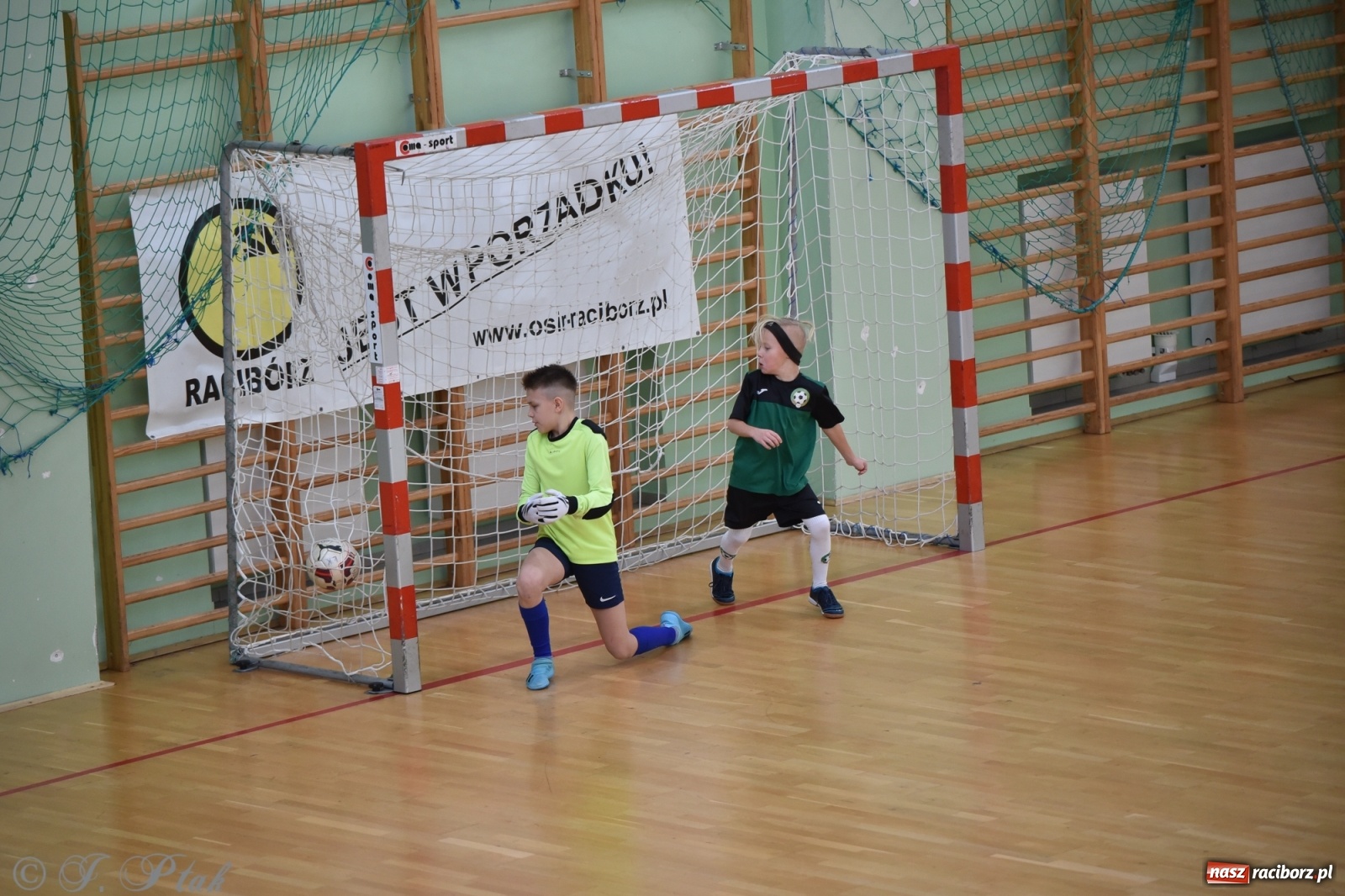 Zdjęcie w galerii na portalu naszraciborz.pl: Młodzi piłkarze z regionu powitali rok na sportowo [FOTO i WIDEO] wiadomości z regionu