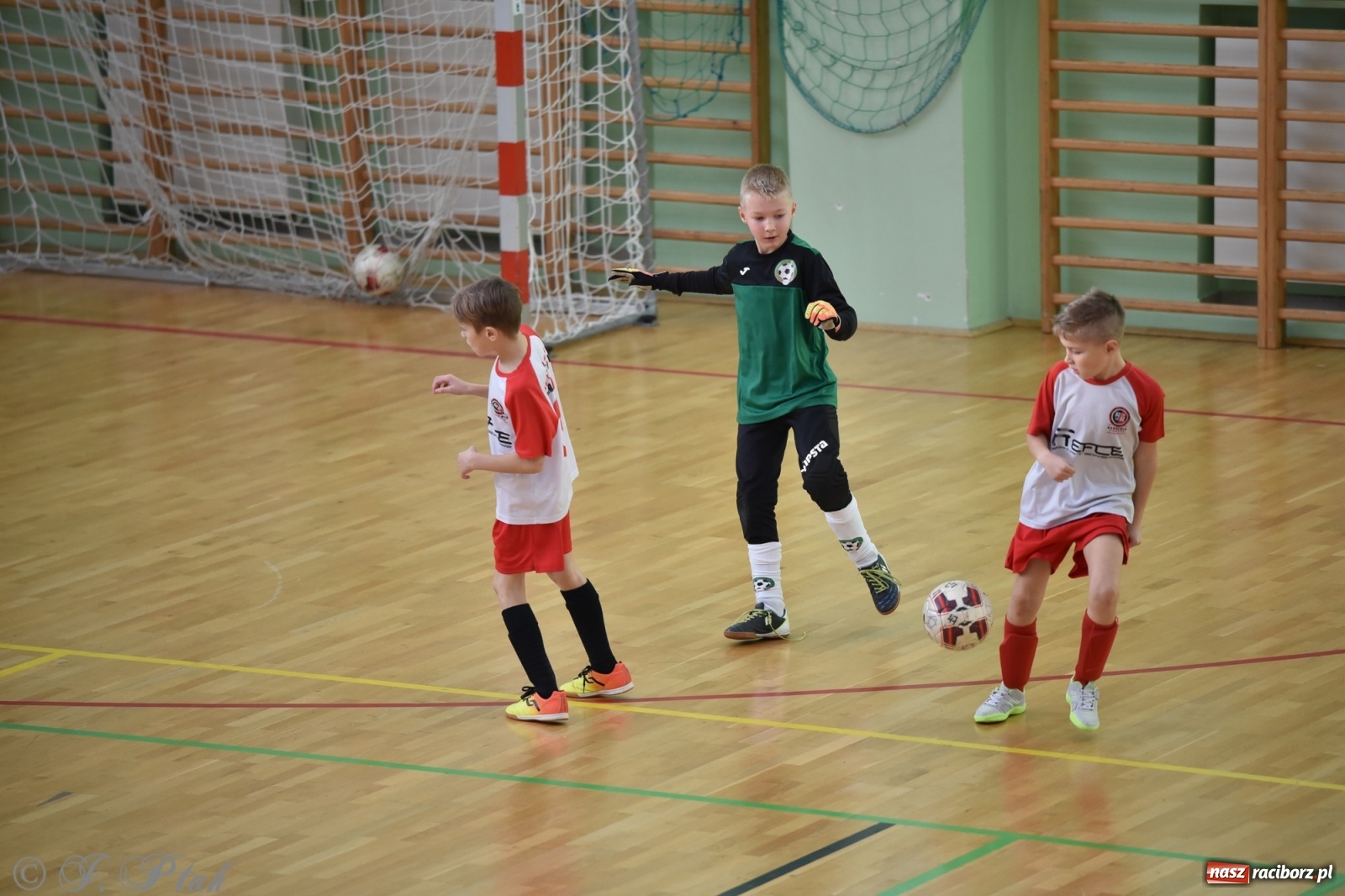 Zdjęcie w galerii na portalu naszraciborz.pl: Młodzi piłkarze z regionu powitali rok na sportowo [FOTO i WIDEO] wiadomości z regionu