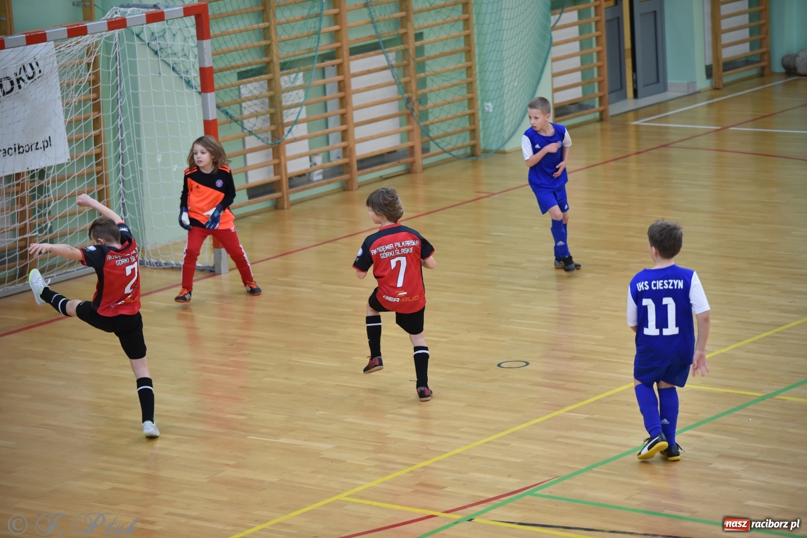 Zdjęcie w galerii na portalu naszraciborz.pl: Młodzi piłkarze z regionu powitali rok na sportowo [FOTO i WIDEO] wiadomości z regionu