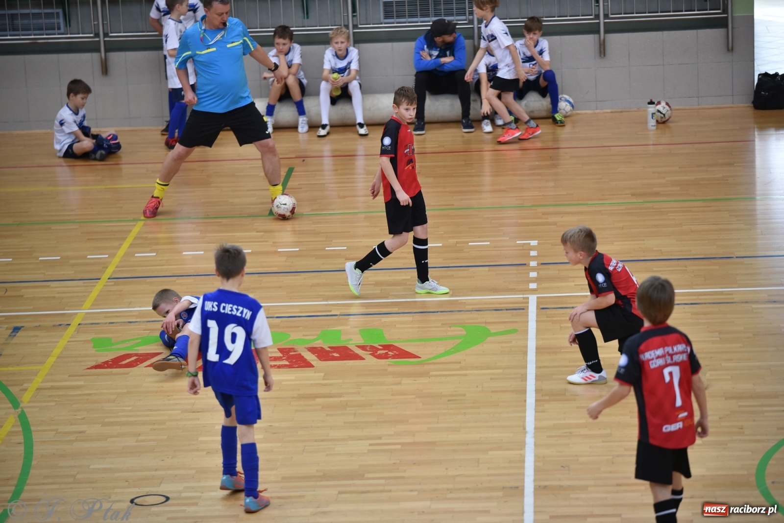 Zdjęcie w galerii na portalu naszraciborz.pl: Młodzi piłkarze z regionu powitali rok na sportowo [FOTO i WIDEO] wiadomości z regionu