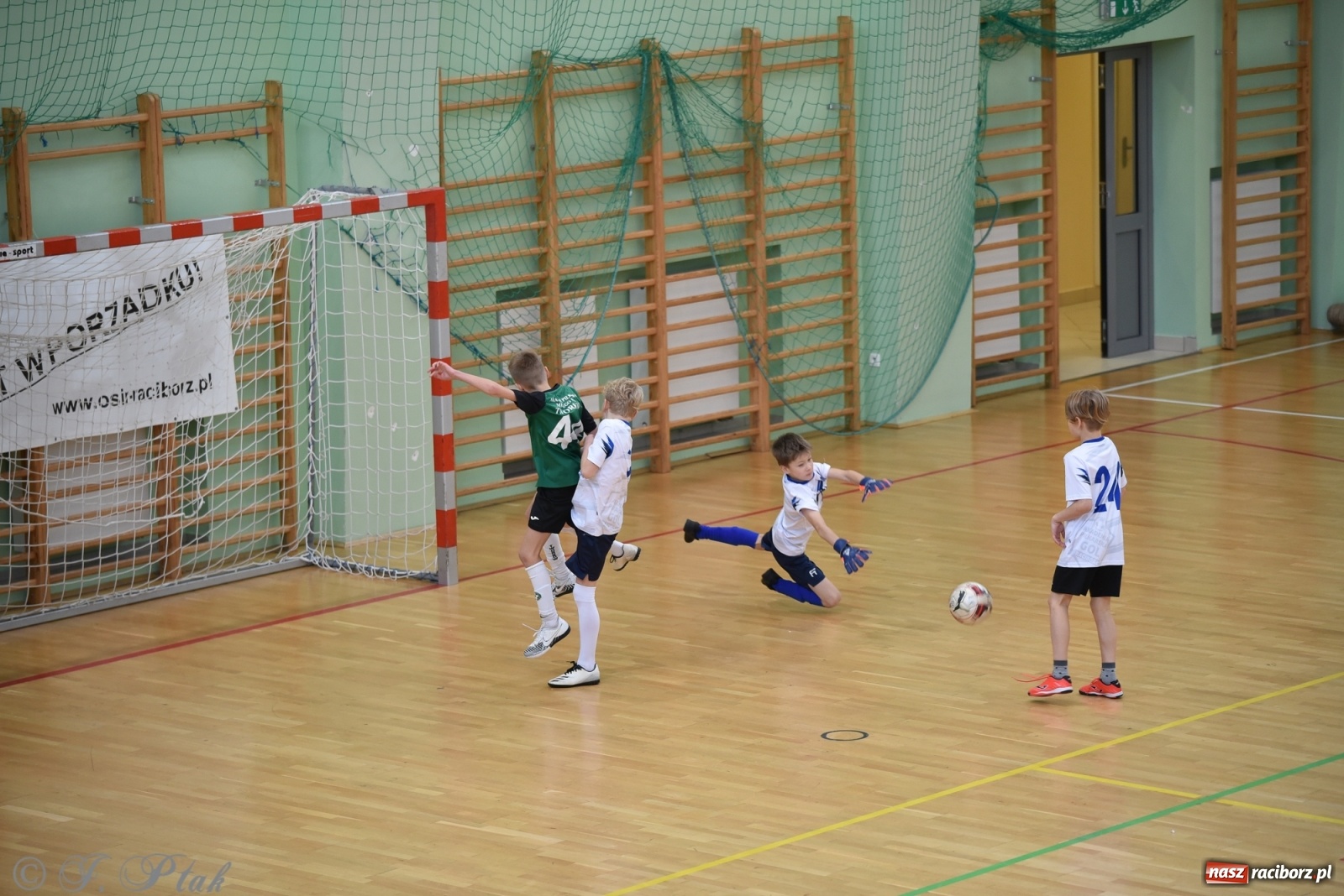 Zdjęcie w galerii na portalu naszraciborz.pl: Młodzi piłkarze z regionu powitali rok na sportowo [FOTO i WIDEO] wiadomości z regionu