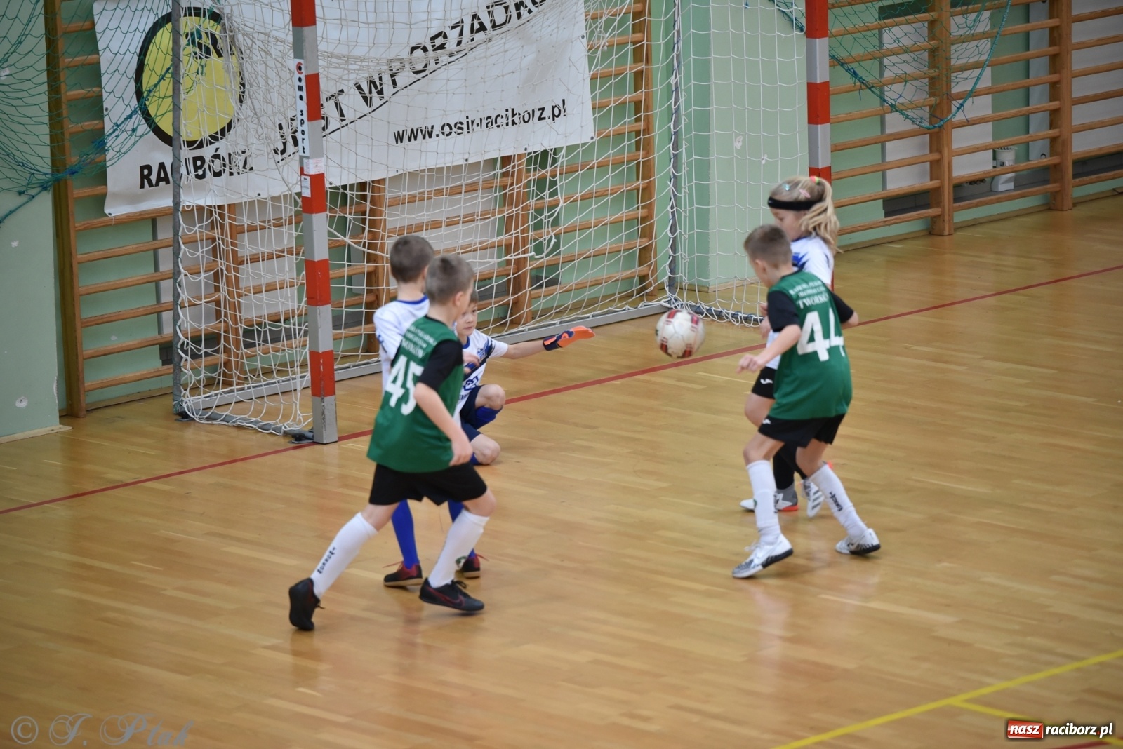 Zdjęcie w galerii na portalu naszraciborz.pl: Młodzi piłkarze z regionu powitali rok na sportowo [FOTO i WIDEO] wiadomości z regionu