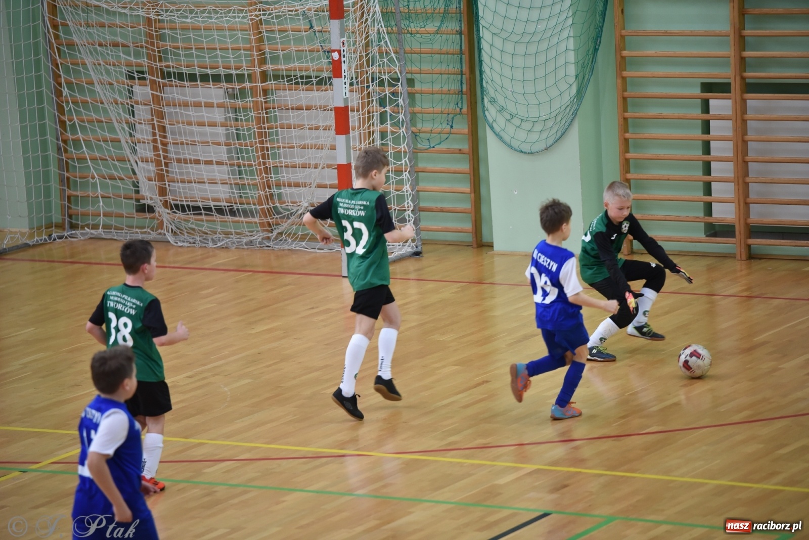 Zdjęcie w galerii na portalu naszraciborz.pl: Młodzi piłkarze z regionu powitali rok na sportowo [FOTO i WIDEO] wiadomości z regionu