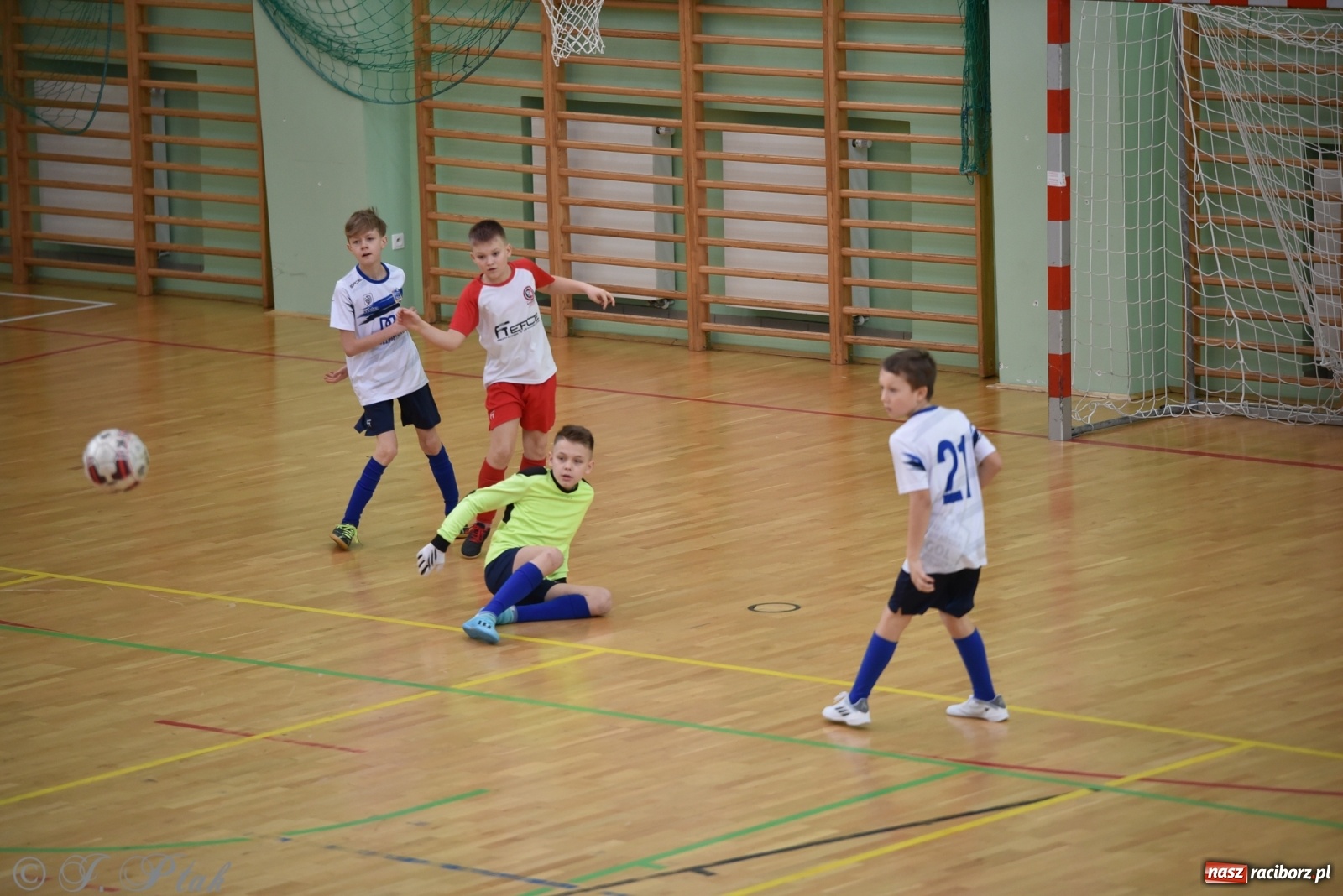 Zdjęcie w galerii na portalu naszraciborz.pl: Młodzi piłkarze z regionu powitali rok na sportowo [FOTO i WIDEO] wiadomości z regionu