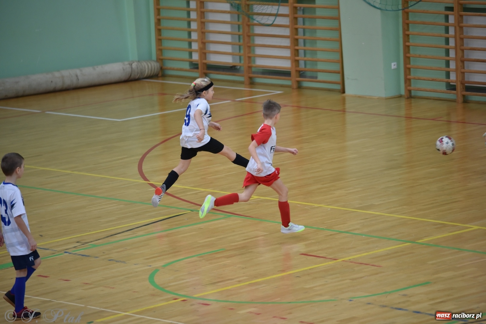 Zdjęcie w galerii na portalu naszraciborz.pl: Młodzi piłkarze z regionu powitali rok na sportowo [FOTO i WIDEO] wiadomości z regionu