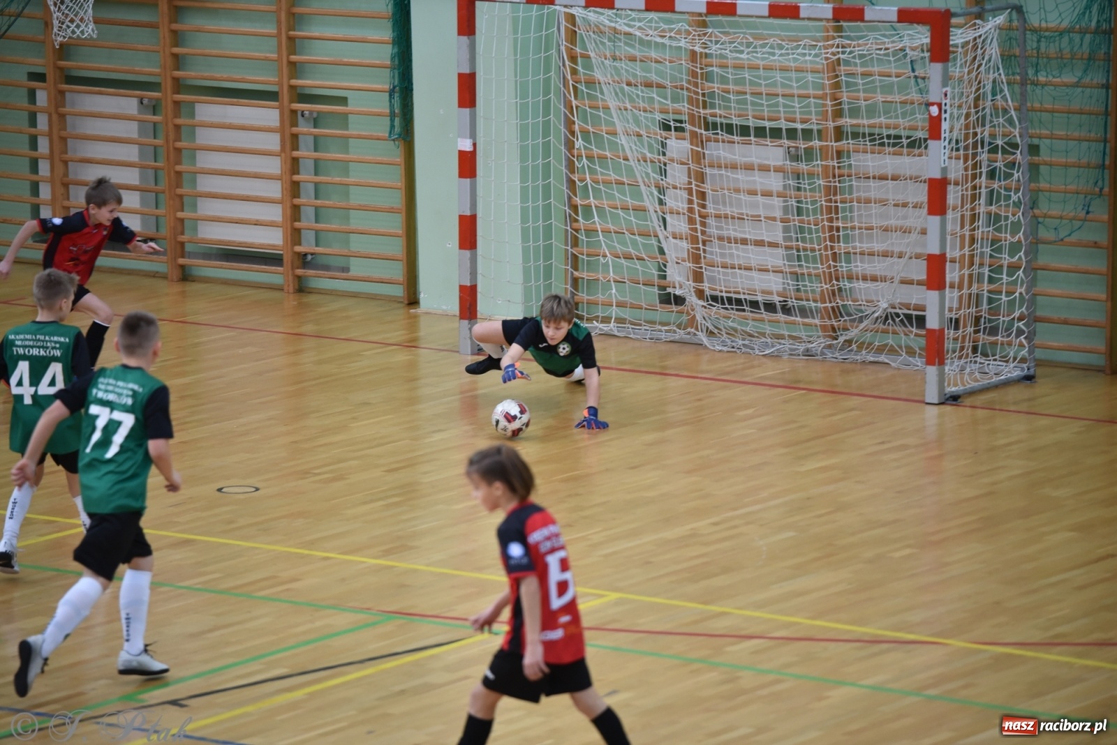 Zdjęcie w galerii na portalu naszraciborz.pl: Młodzi piłkarze z regionu powitali rok na sportowo [FOTO i WIDEO] wiadomości z regionu