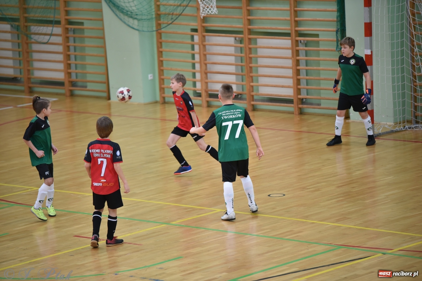 Zdjęcie w galerii na portalu naszraciborz.pl: Młodzi piłkarze z regionu powitali rok na sportowo [FOTO i WIDEO] wiadomości z regionu