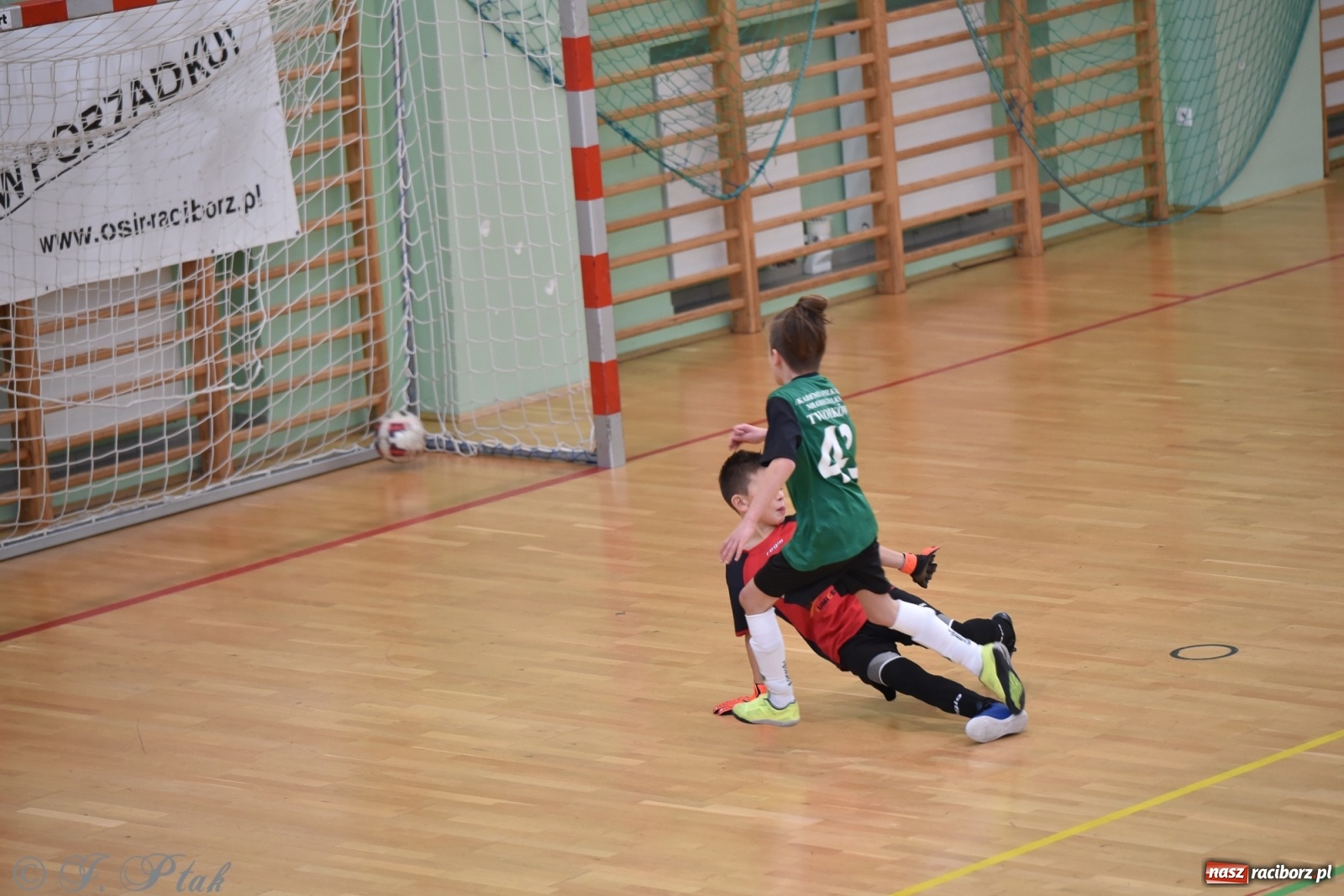 Zdjęcie w galerii na portalu naszraciborz.pl: Młodzi piłkarze z regionu powitali rok na sportowo [FOTO i WIDEO] wiadomości z regionu