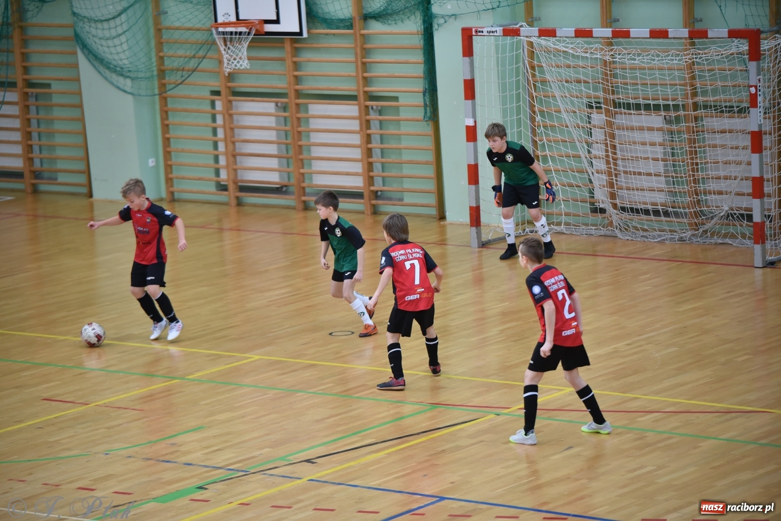 Zdjęcie w galerii na portalu naszraciborz.pl: Młodzi piłkarze z regionu powitali rok na sportowo [FOTO i WIDEO] wiadomości z regionu