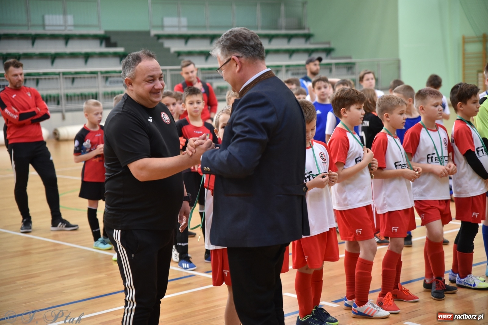 Zdjęcie w galerii na portalu naszraciborz.pl: Młodzi piłkarze z regionu powitali rok na sportowo [FOTO i WIDEO] wiadomości z regionu