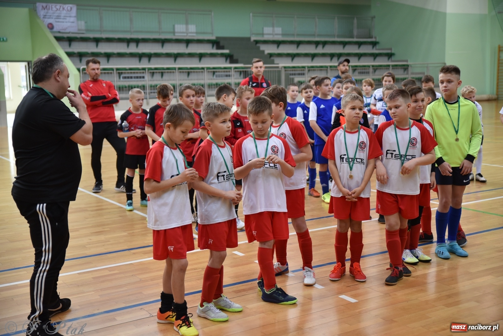 Zdjęcie w galerii na portalu naszraciborz.pl: Młodzi piłkarze z regionu powitali rok na sportowo [FOTO i WIDEO] wiadomości z regionu