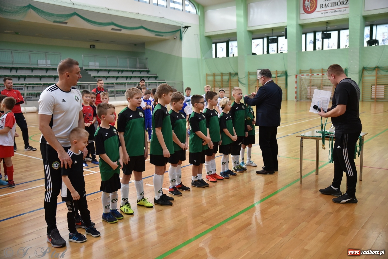Zdjęcie w galerii na portalu naszraciborz.pl: Młodzi piłkarze z regionu powitali rok na sportowo [FOTO i WIDEO] wiadomości z regionu