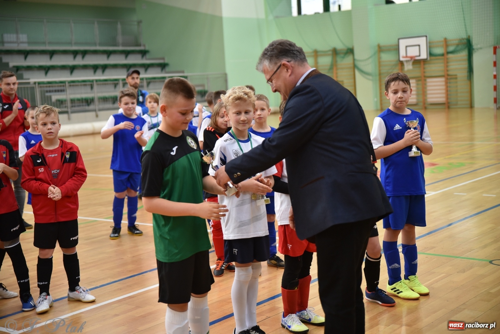 Zdjęcie w galerii na portalu naszraciborz.pl: Młodzi piłkarze z regionu powitali rok na sportowo [FOTO i WIDEO] wiadomości z regionu