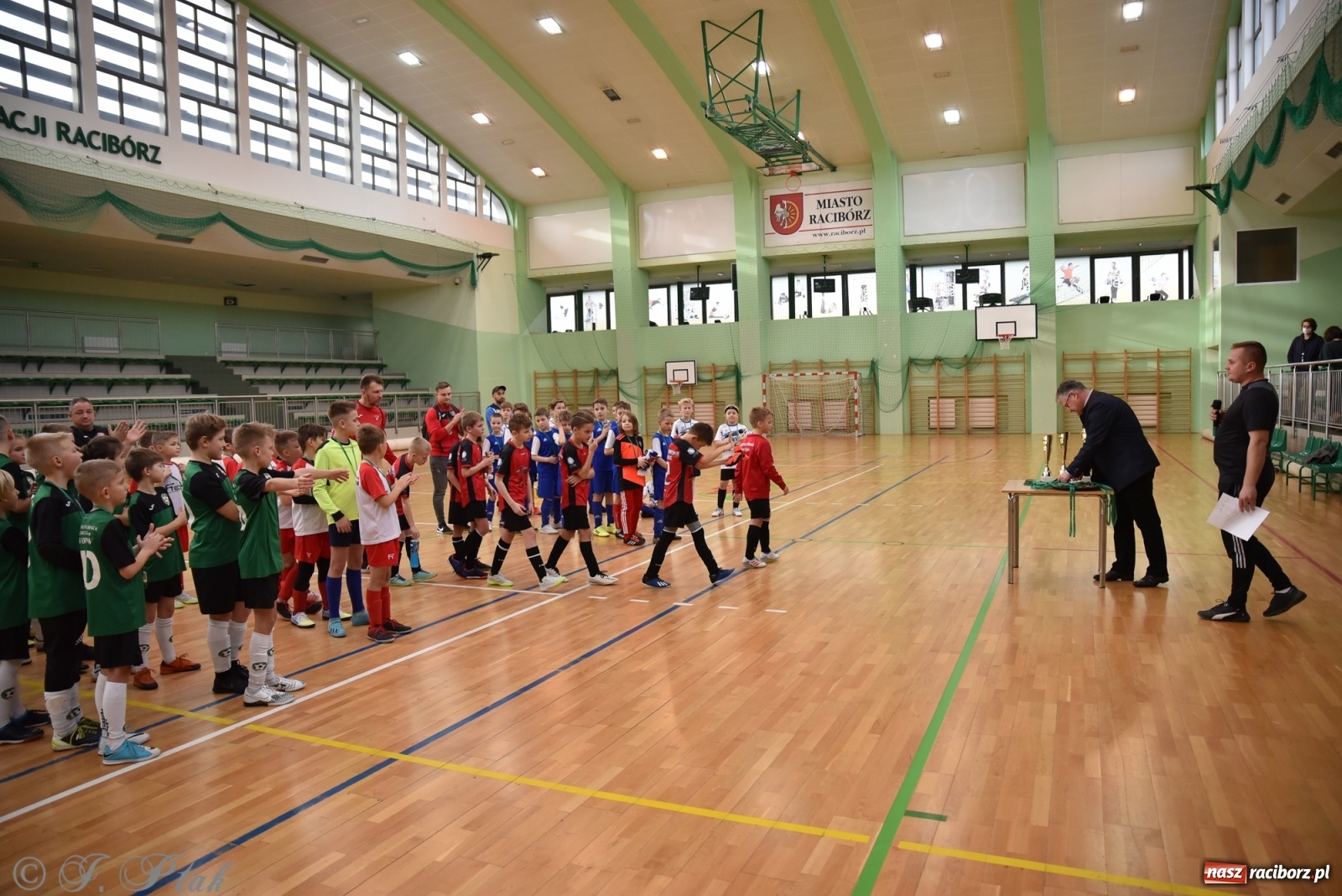Zdjęcie w galerii na portalu naszraciborz.pl: Młodzi piłkarze z regionu powitali rok na sportowo [FOTO i WIDEO] wiadomości z regionu