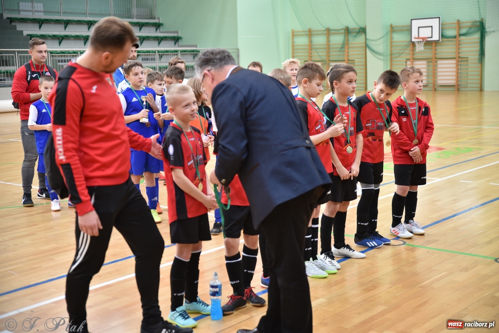 Zdjęcie w galerii na portalu naszraciborz.pl: Młodzi piłkarze z regionu powitali rok na sportowo [FOTO i WIDEO] wiadomości z regionu