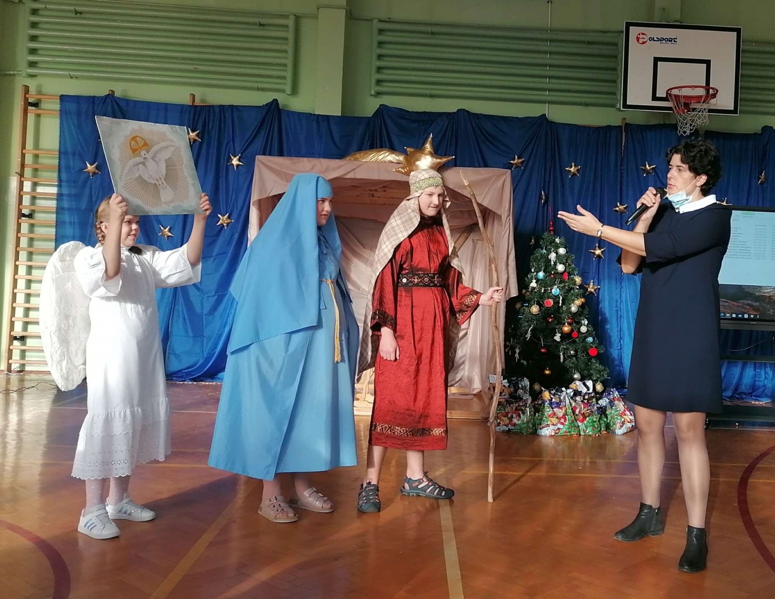 Zdjęcie w galerii na portalu naszraciborz.pl: Rekolekcje i jasełka w Zespole Szkół Specjalnych [FOTO] wiadomości z regionu