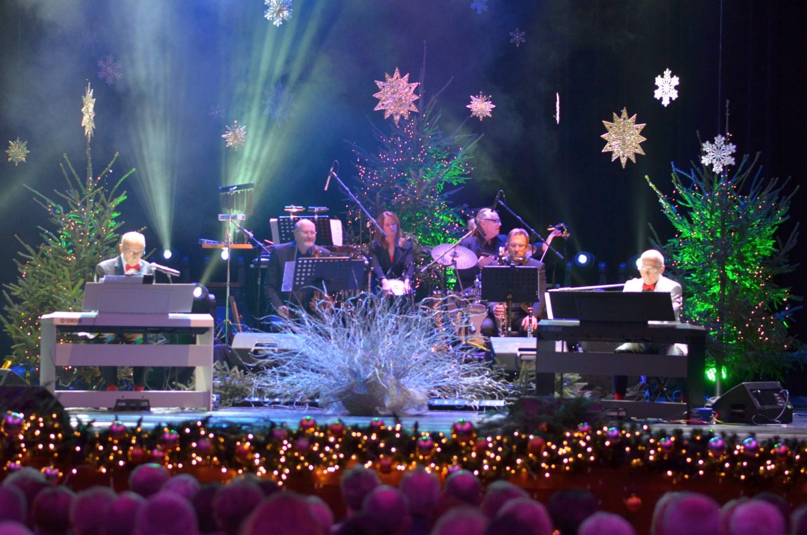 Zdjęcie w galerii na portalu naszraciborz.pl: Muzyka magicznej nocy. Tak w RCK-u witano nowy rok wiadomości z regionu