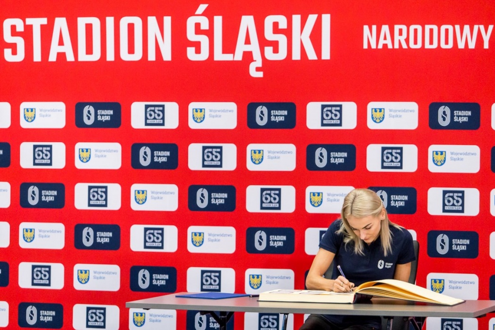 Zdjęcie w galerii na portalu naszraciborz.pl: Justyna Święty-Ersetic w teamie Galacticos wiadomości z regionu