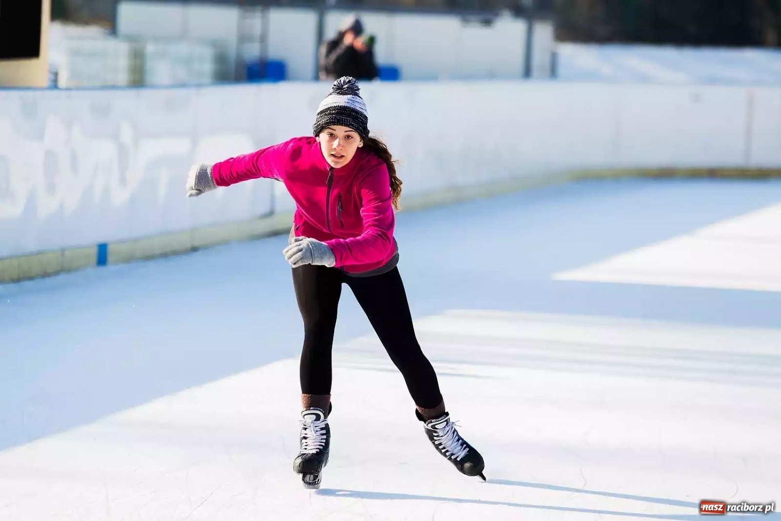 Zdjęcie w galerii na portalu naszraciborz.pl: Padła propozycja, by uruchomić na powrót lodowisko Piastor na Ostrogu wiadomości z regionu