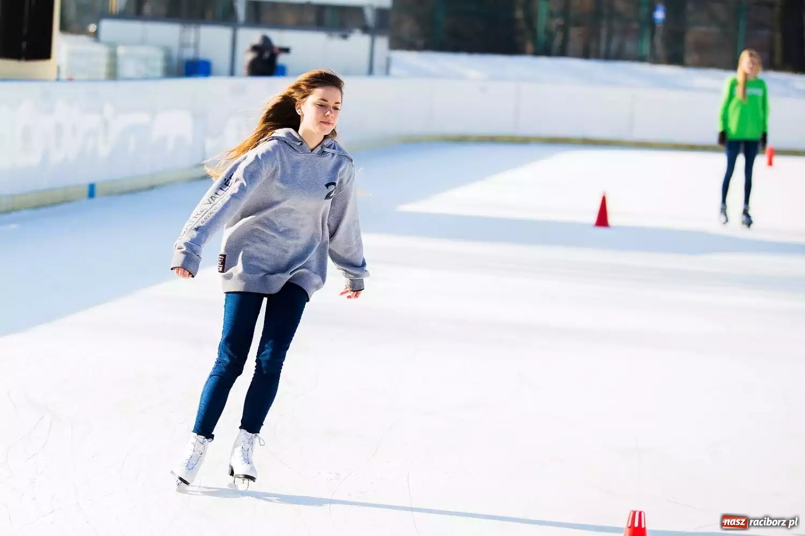 Zdjęcie w galerii na portalu naszraciborz.pl: Padła propozycja, by uruchomić na powrót lodowisko Piastor na Ostrogu wiadomości z regionu