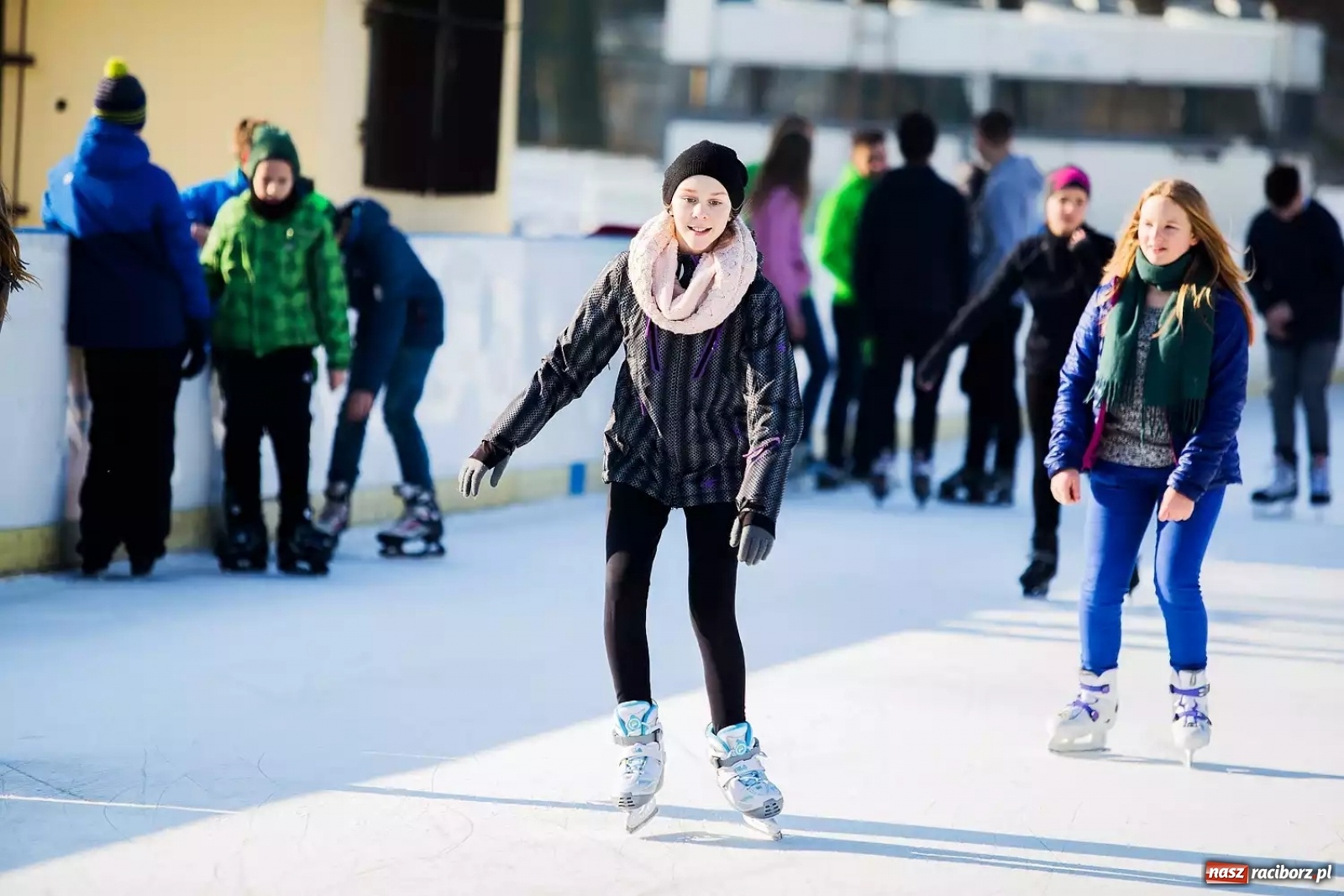 Zdjęcie w galerii na portalu naszraciborz.pl: Padła propozycja, by uruchomić na powrót lodowisko Piastor na Ostrogu wiadomości z regionu