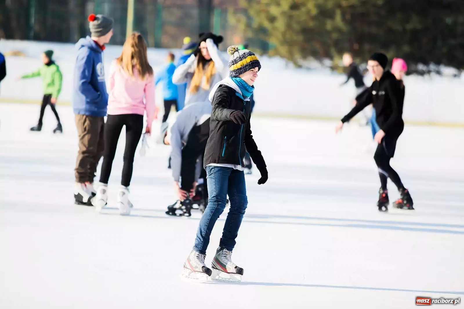 Zdjęcie w galerii na portalu naszraciborz.pl: Padła propozycja, by uruchomić na powrót lodowisko Piastor na Ostrogu wiadomości z regionu