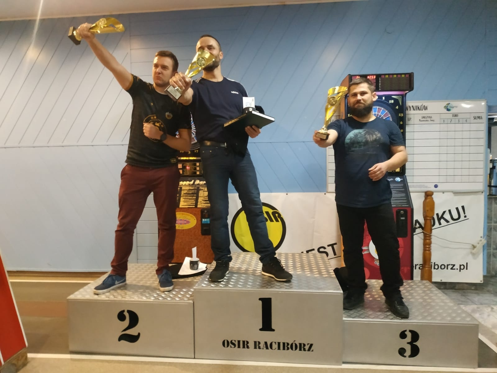 Zdjęcie w galerii na portalu naszraciborz.pl: Noworoczny turniej darta na start cyklu Grand Prix [FOTO] wiadomości z regionu