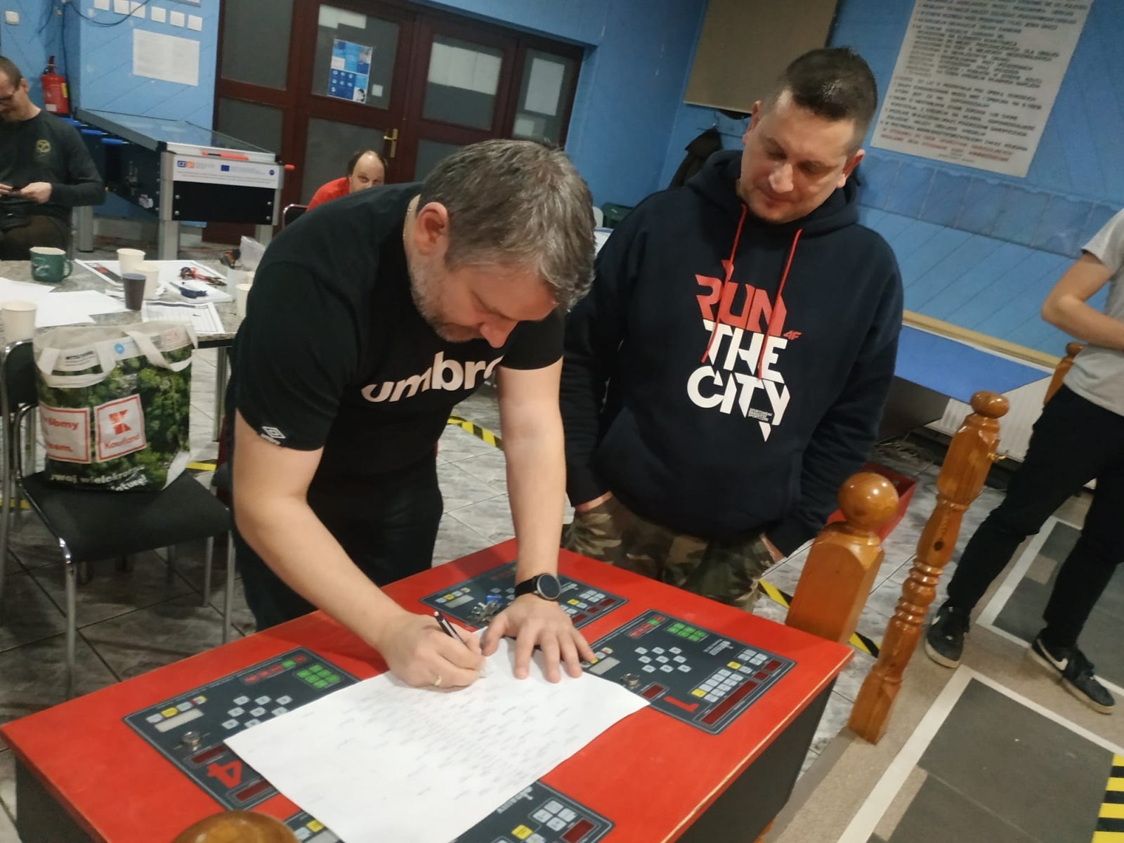 Zdjęcie w galerii na portalu naszraciborz.pl: Noworoczny turniej darta na start cyklu Grand Prix [FOTO] wiadomości z regionu